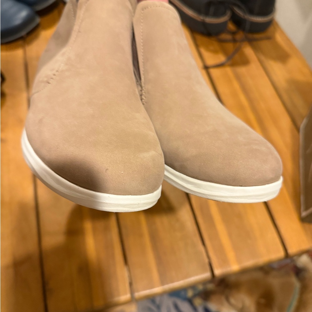 Olukai Boots Women's Size 10 Taupe Beige Leather Hawai'iloa Manu Hope Ankle Shoe - Picture 5 of 6